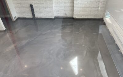La solution aux dégâts d’eau: Le plancher en époxy qui protège vos planchers